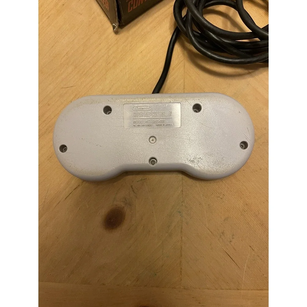 Official SUPER NINTENDO SNES Controller ORIGINAL AUTHENTIC WITH BOX Tested